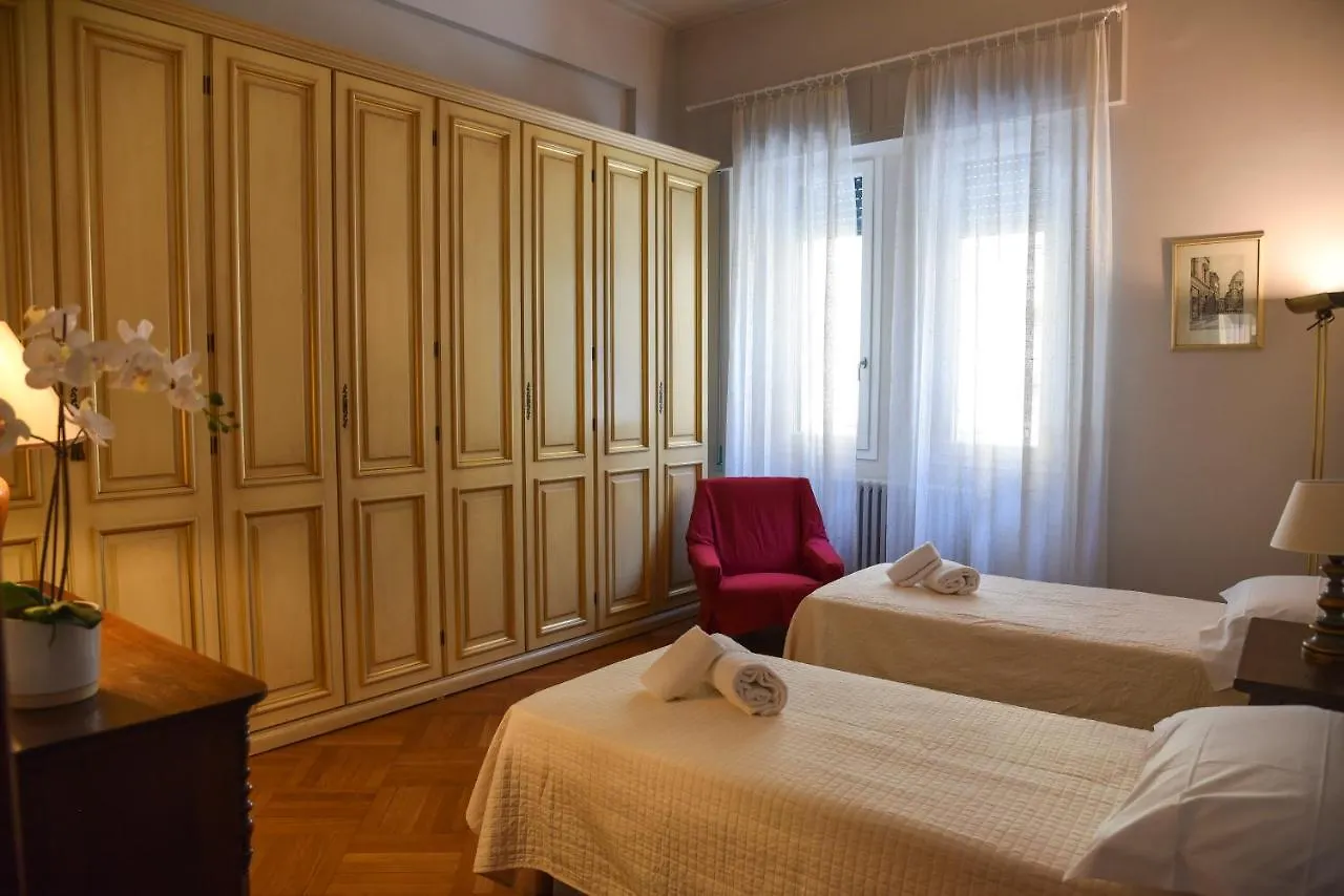 Lily Apartment Florence Italy