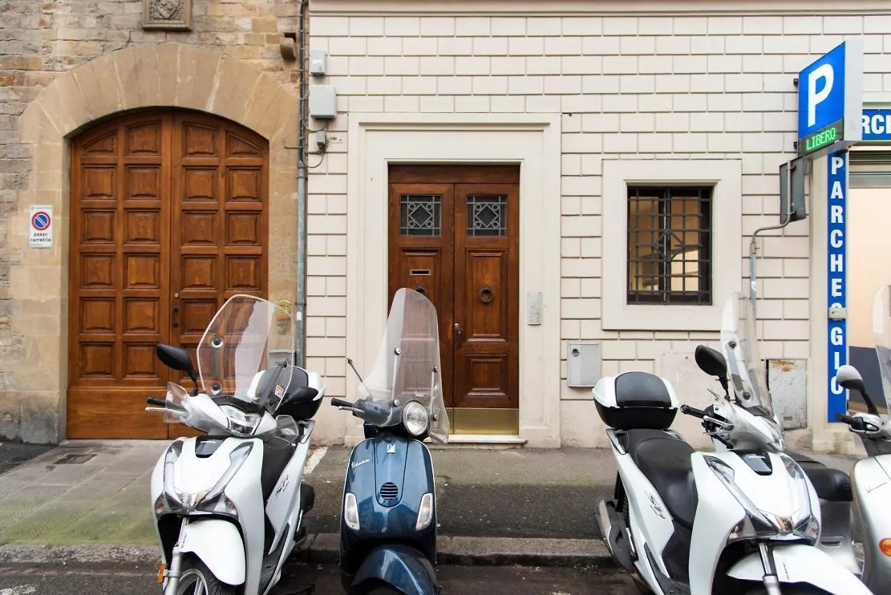 Lily Apartment Florence 0*,