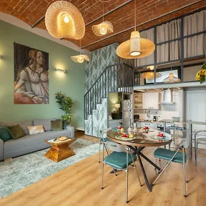 Apartment Metropolitan Loft: Center Base With Local Charm, Florence